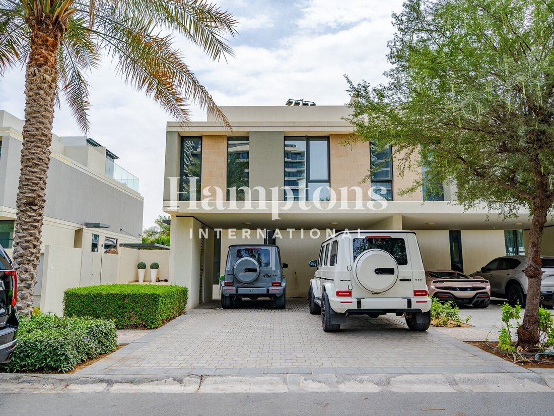 Villa in Hadaeq Sheikh Mohammed Bin Rashid, Dubai, United Arab Emirates 2 - 18487882