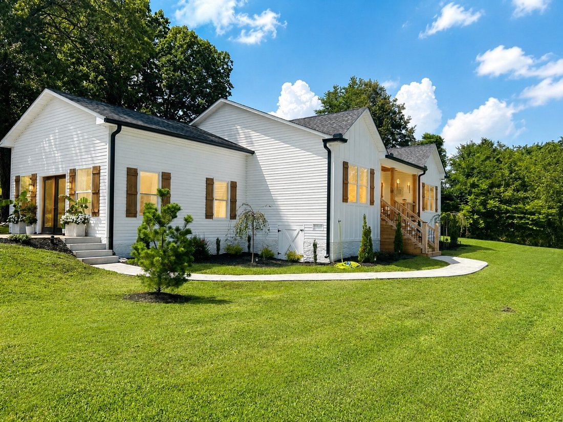 House in Dickson, Tennessee, United States 2 - 18048448