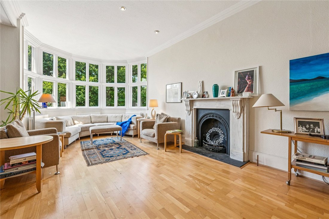 House in Hampstead, Camden, England 5 - 18487494