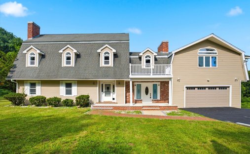 House in Hudson, New Hampshire, United States 1