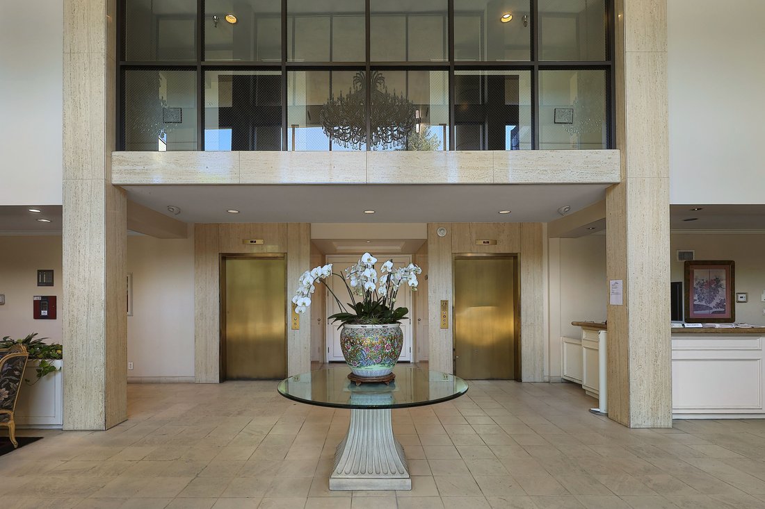 Condo in Los Angeles, California, United States 3 - 18487779