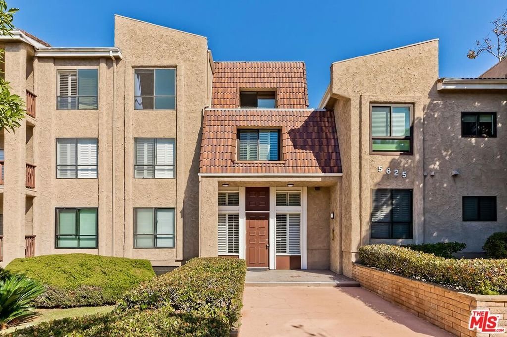 Condo in Los Angeles, California, United States 3 - 18485330