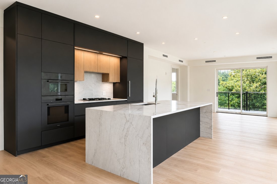 Condo in Atlanta, Georgia, United States 3 - 18486330