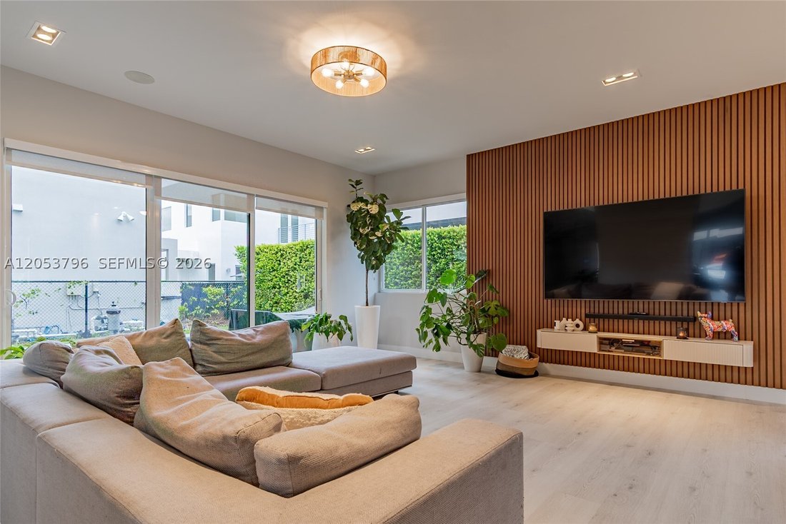 House in Doral, Florida, United States 3 - 18483188