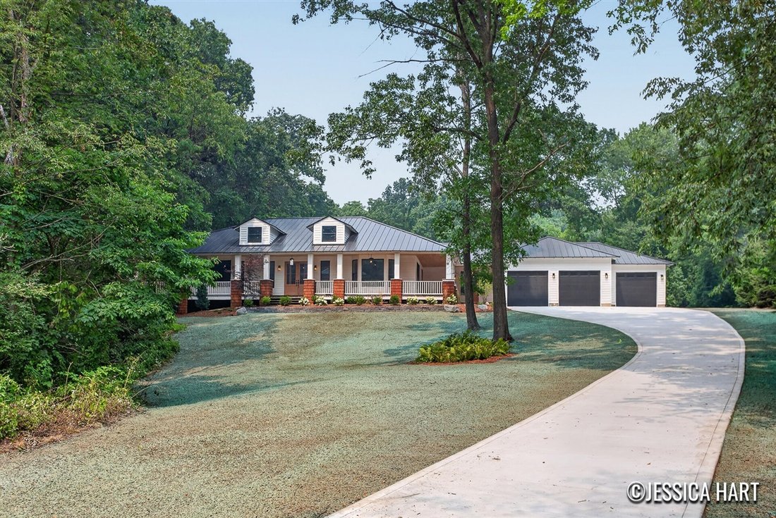 House in Forest Hills, Michigan, United States 1 - 18431874