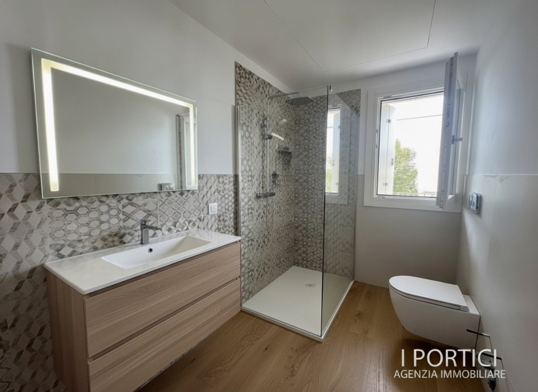 House in Center, Mogliano Veneto, Veneto 3 - 14865495