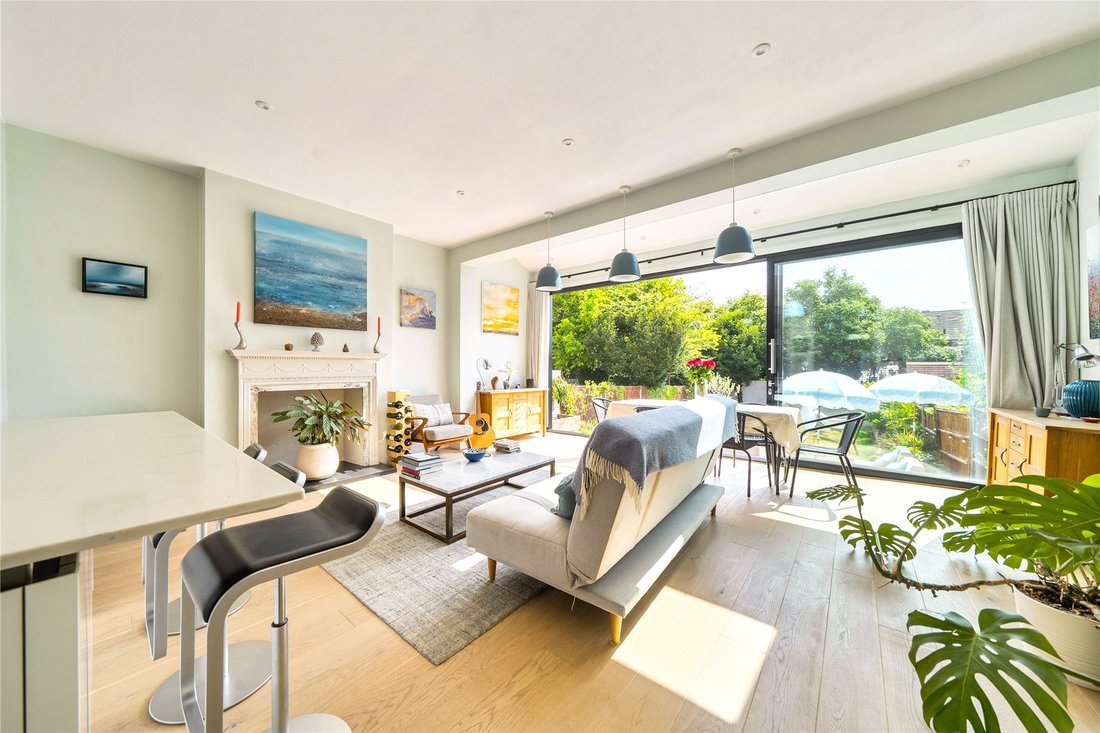House in Surbiton, Royal Borough of Kingston upon Thames, England 2 - 18483064