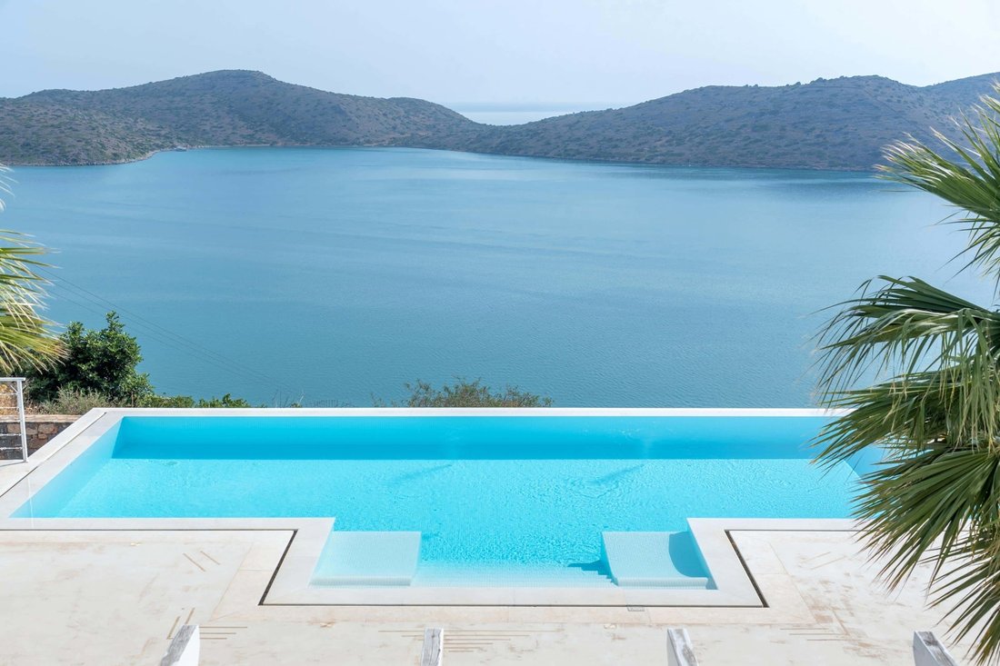 Villa in Community of Elounta, Agios Nikolaos Municipal Unit, Greece 3 - 18483796