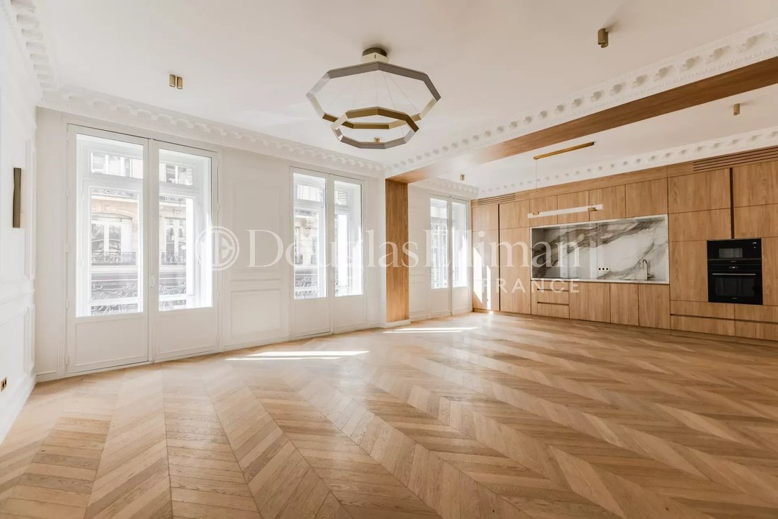 Apartment in Triangle d'Or, Paris 8e Arrondissement, Paris 2 - 18488087