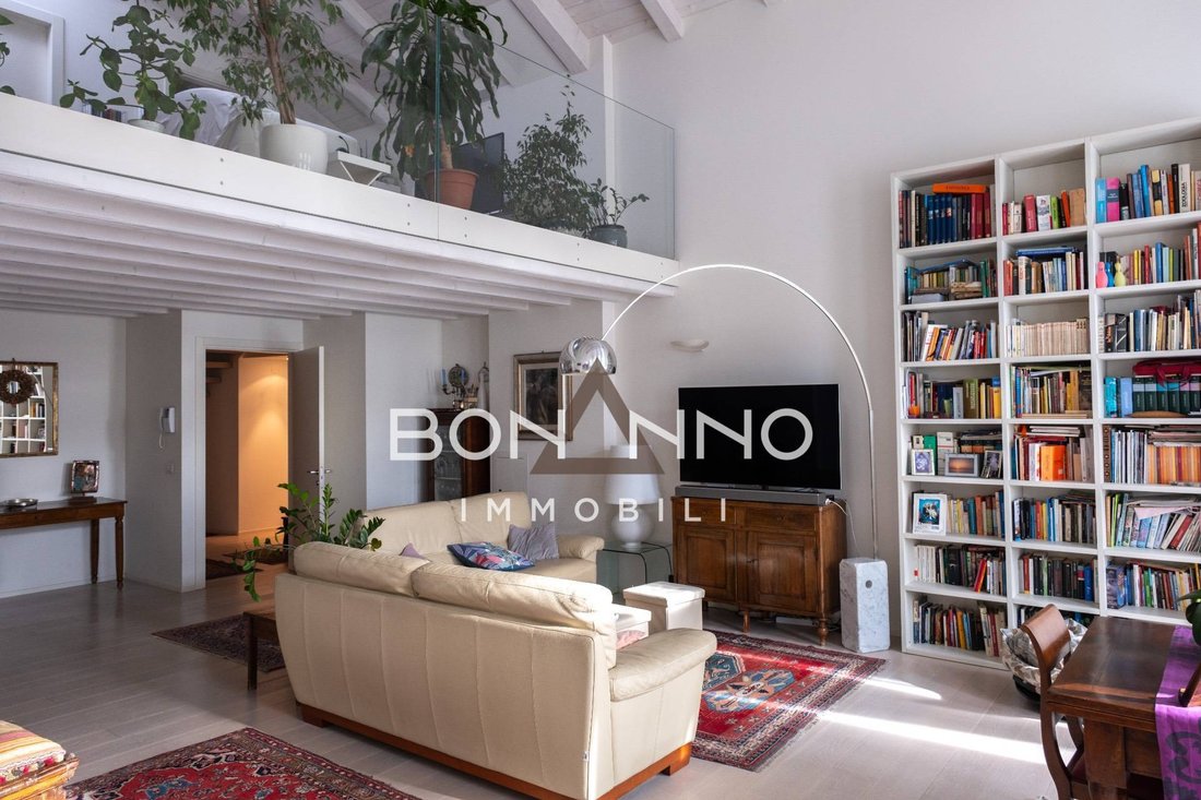 Apartment in Cathedral - Piazza dei Signori, Treviso, Italy 2 - 16230084