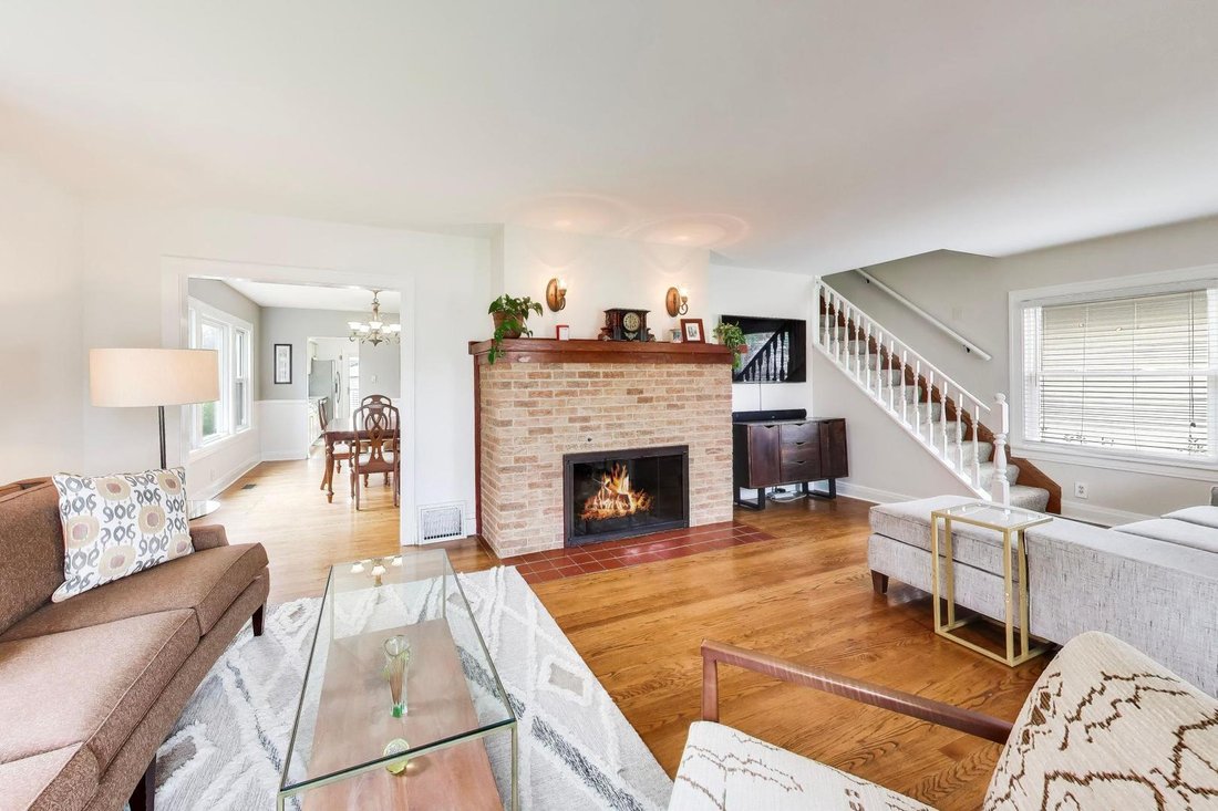 House in Elmhurst, Illinois, United States 4 - 18486018