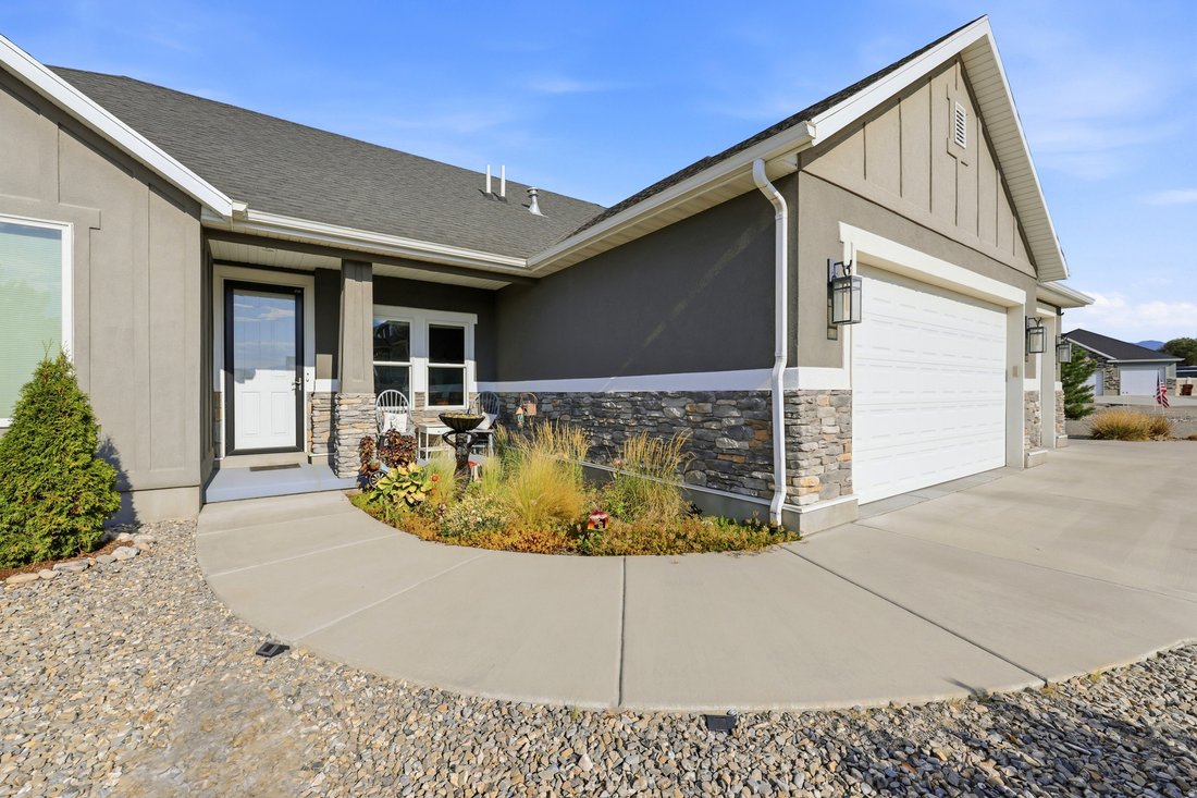 House in Erda, Utah, United States 3 - 18485807