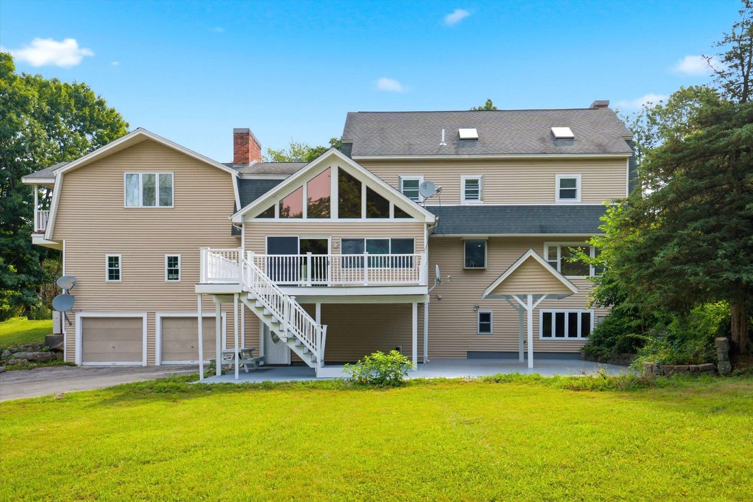 House in Hudson, New Hampshire, United States 3 - 18483426