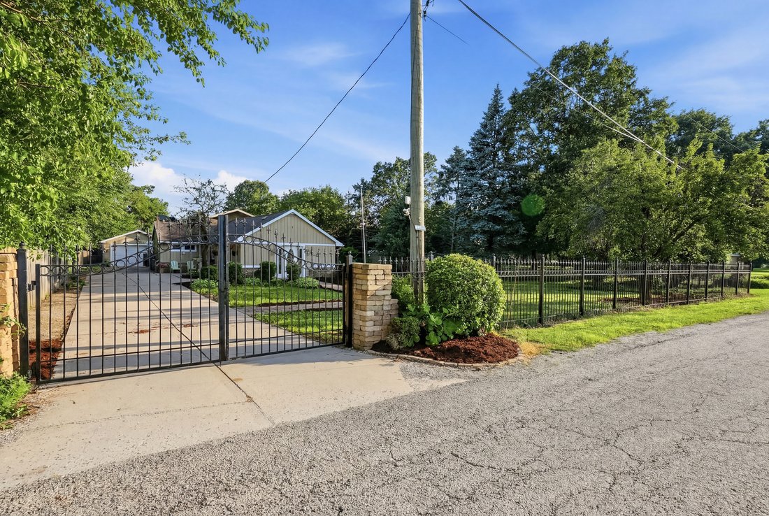 House in Elwood, Illinois, United States 3 - 18486065