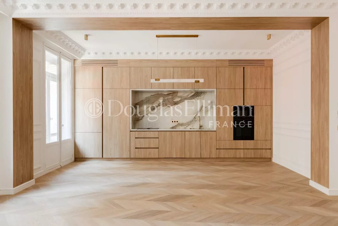 Apartment in Triangle d'Or, Paris 8e Arrondissement, Paris 3 - 18488087