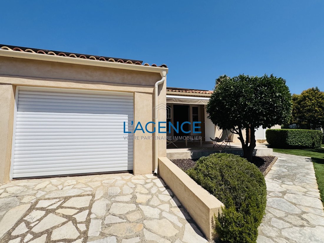 House in Hyeres, Provence-Alpes-Côte d'Azur, France 5 - 18483679