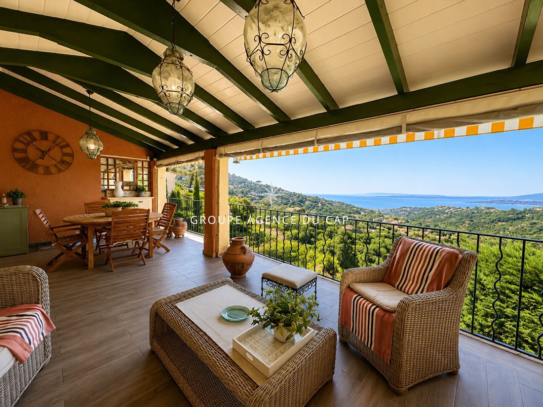 Villa in Les Issambres, Roquebrune-sur-Argens, France 4 - 18487012