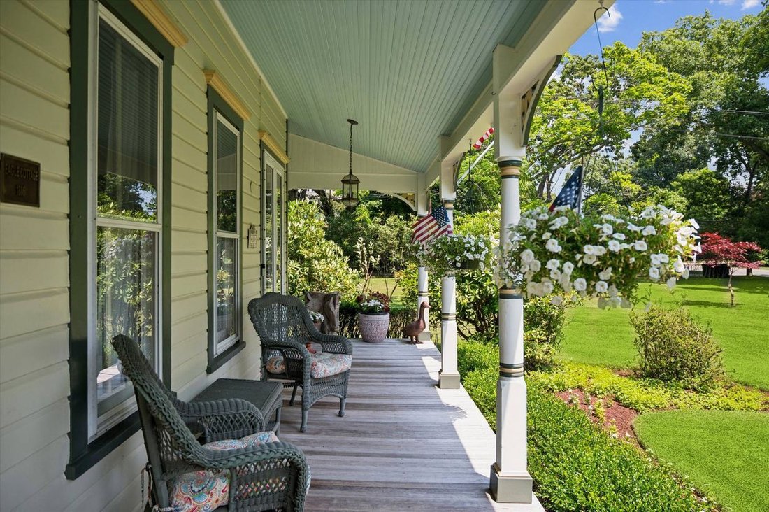 House in Center Moriches, New York, United States 3 - 18438461