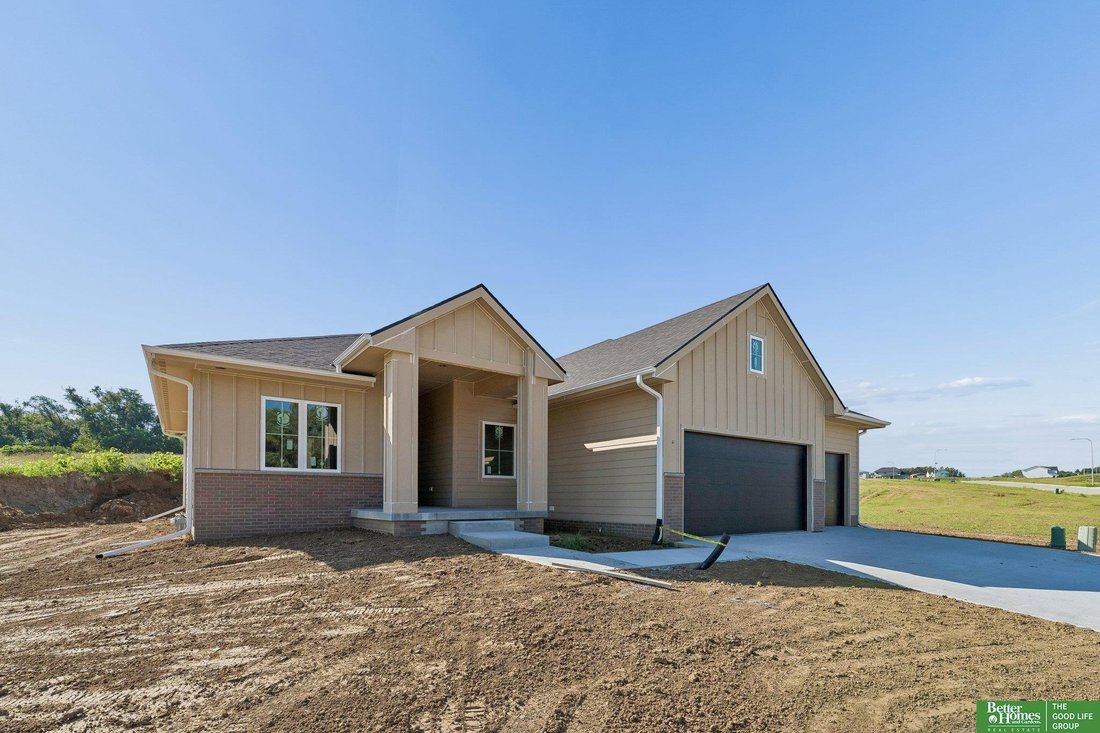 House in Bennington, Nebraska, United States 2 - 18320586