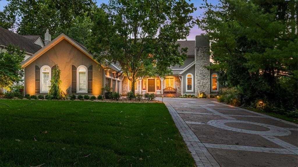 House in Kansas City, Missouri, United States 1 - 18397814