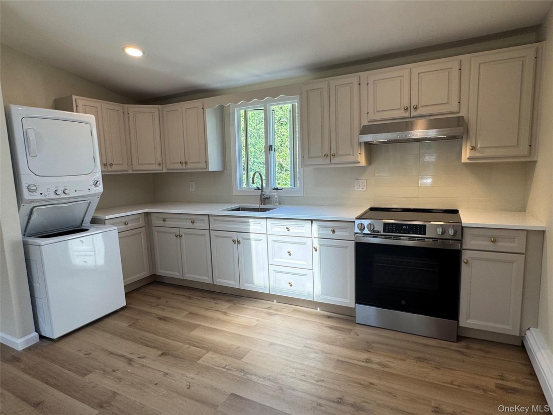 Melville, New York, United States 5 - 18486724