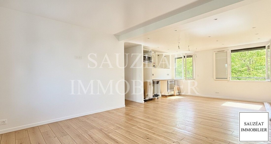 Apartment in Montrouge, Ile-de-France, France 1 - 18483509