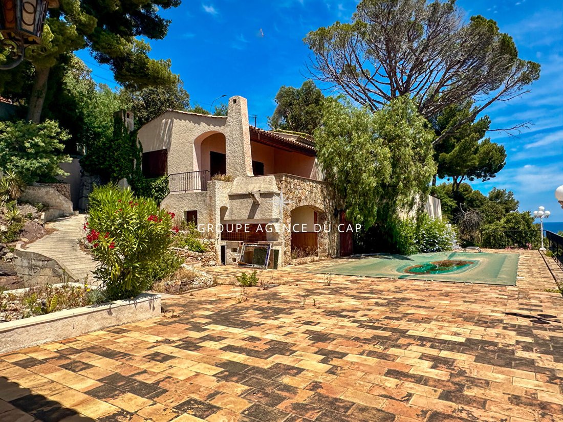 Villa in Les Issambres, Roquebrune-sur-Argens, France 4 - 18486996