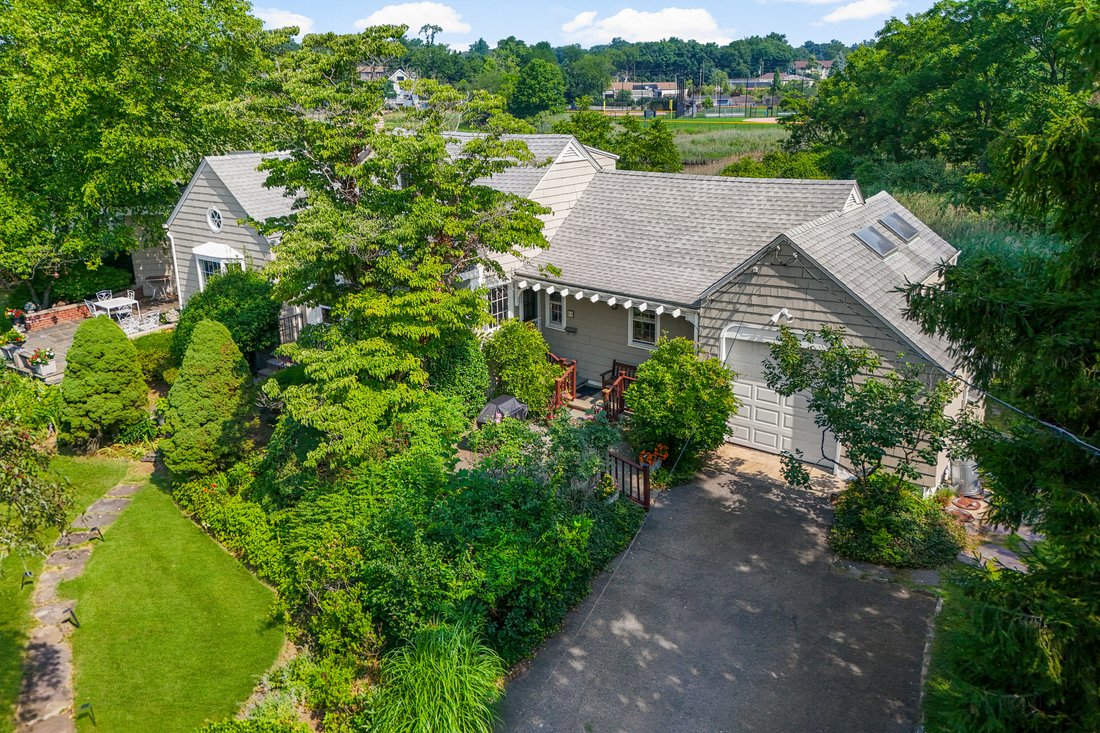 House in Larchmont, New York, United States 4 - 18484434