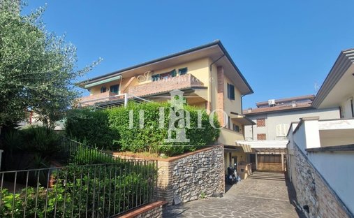 Country House in San Giusto-San Cresci, Campi Bisenzio, Tuscany 1