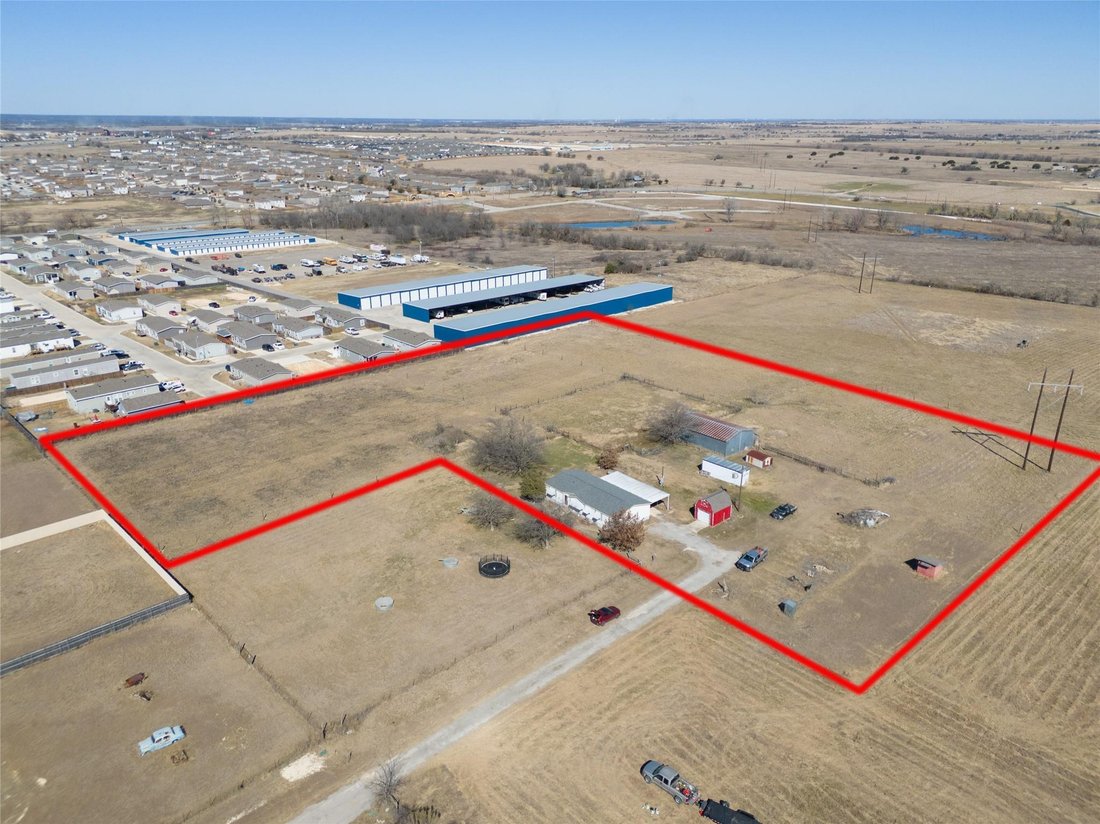 Jarrell, Texas, United States 3 - 18486142