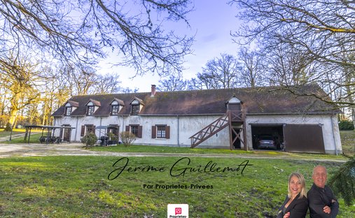 Villa in Neuvy-sur-Barangeon, Centre-Val de Loire, France 1