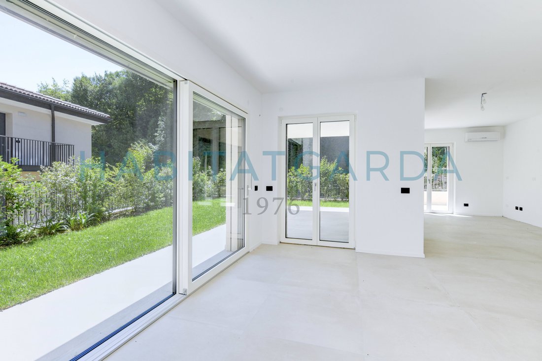 Apartment in Gardone Riviera, Lombardy, Italy 1 - 15609971