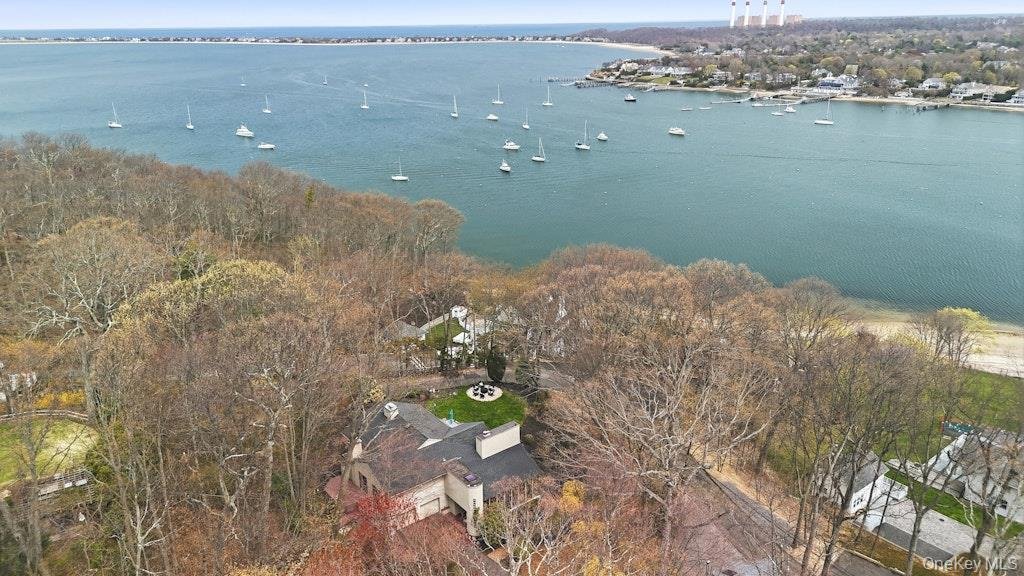 House in Centerport, New York, United States 2 - 18485511