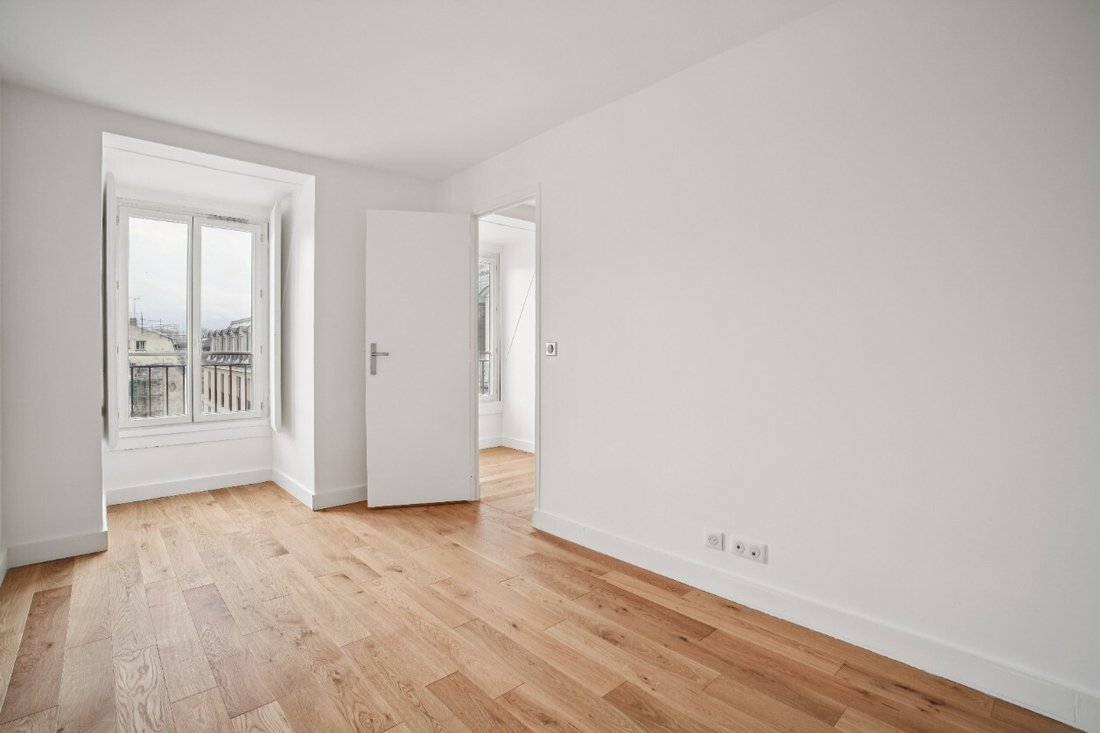 Apartment in Notre Dame, Versailles, France 2 - 18200214