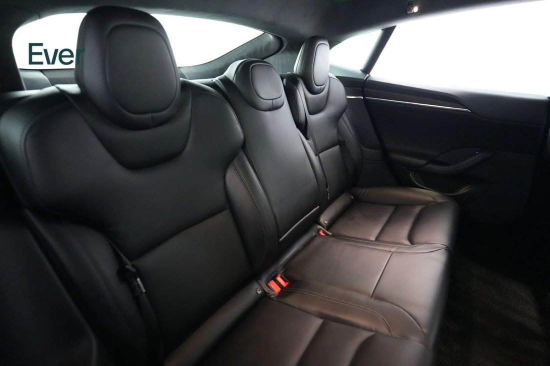 Sedan in San Francisco, CA, United States 5 - 18045875