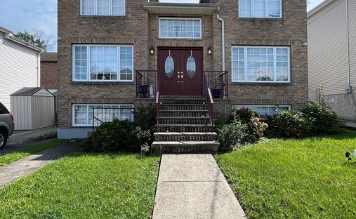 House in New York, New York, United States 1