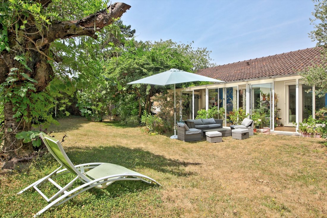 House in Centre Ville, Plaisir, France 2 - 16468142