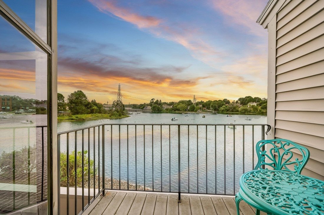 Condo in Portsmouth, New Hampshire, United States 2 - 18031719