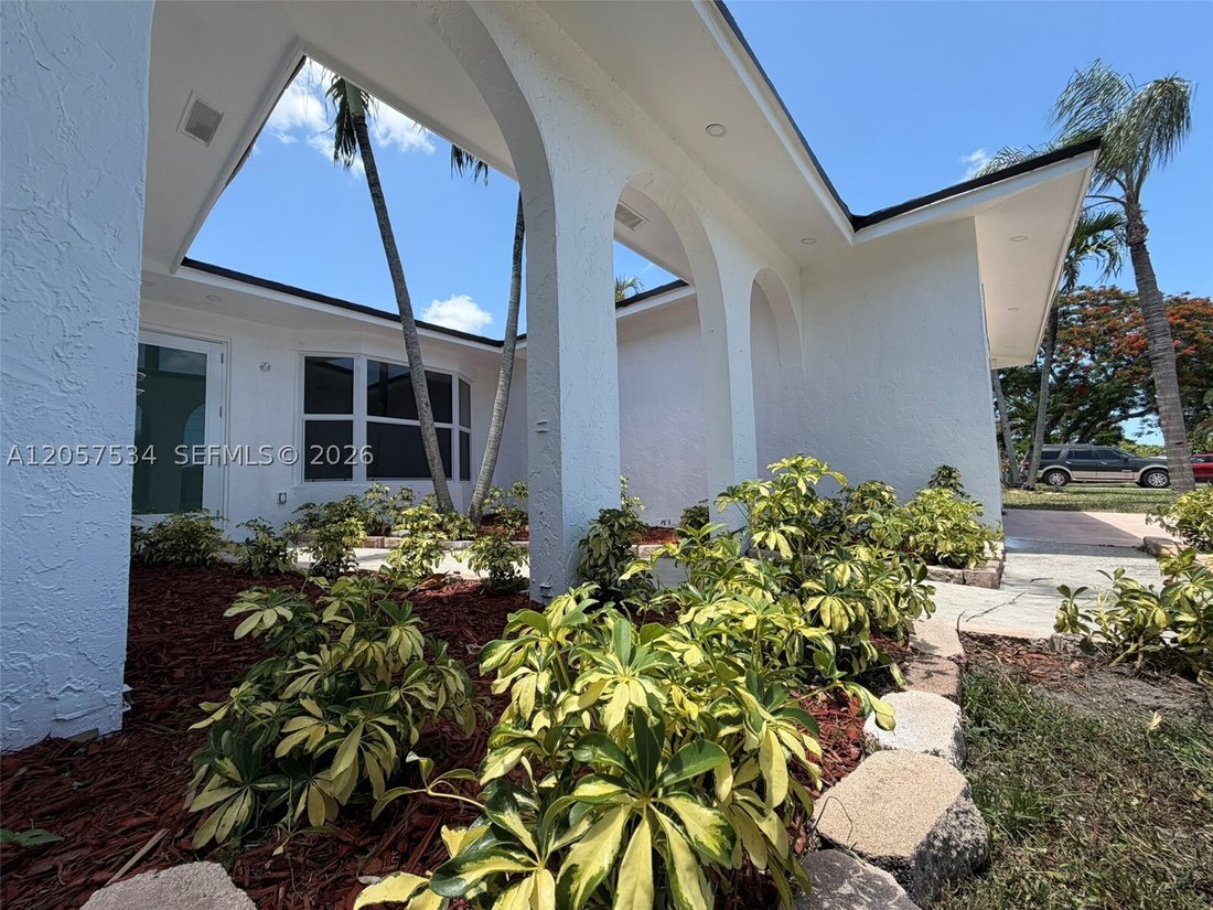 Maison à Pembroke Pines, Floride, États-Unis 3 - 18485423