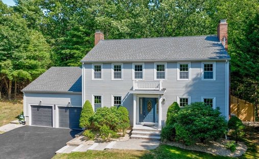 House in Milton, Massachusetts, United States 1