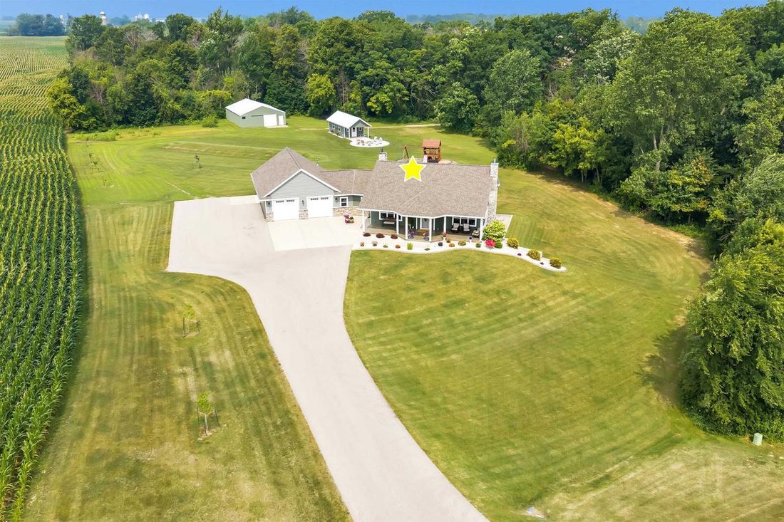 House in Seymour, Wisconsin, United States 1 - 18483078