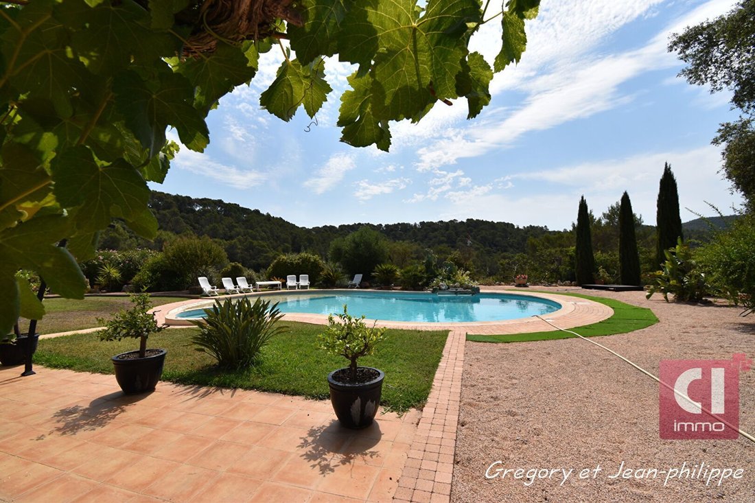 House in Pierrefeu-du-Var, Provence-Alpes-Côte d'Azur, France 3 - 18485751