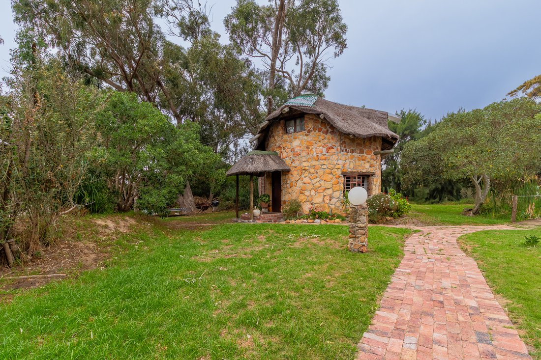 House in Sunnydale, San Michel, Cape Town 3 - 18484483