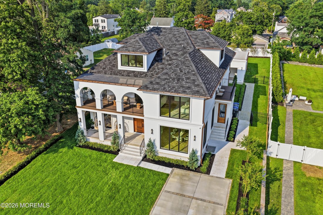 House in Oakhurst, New Jersey, United States 1 - 18482921