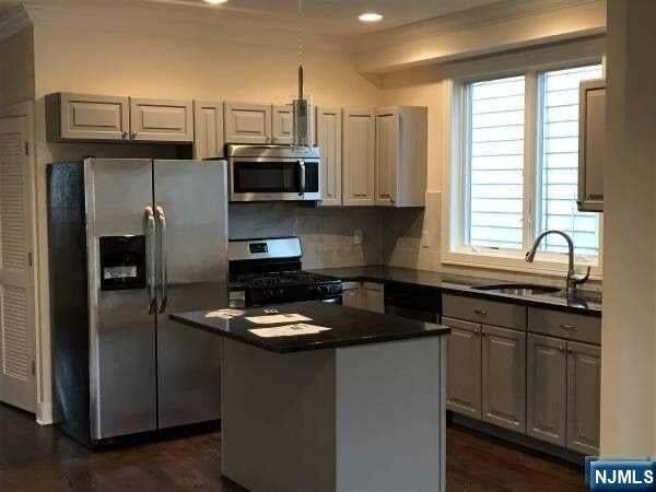 House in Hackensack, New Jersey, United States 3 - 18483935