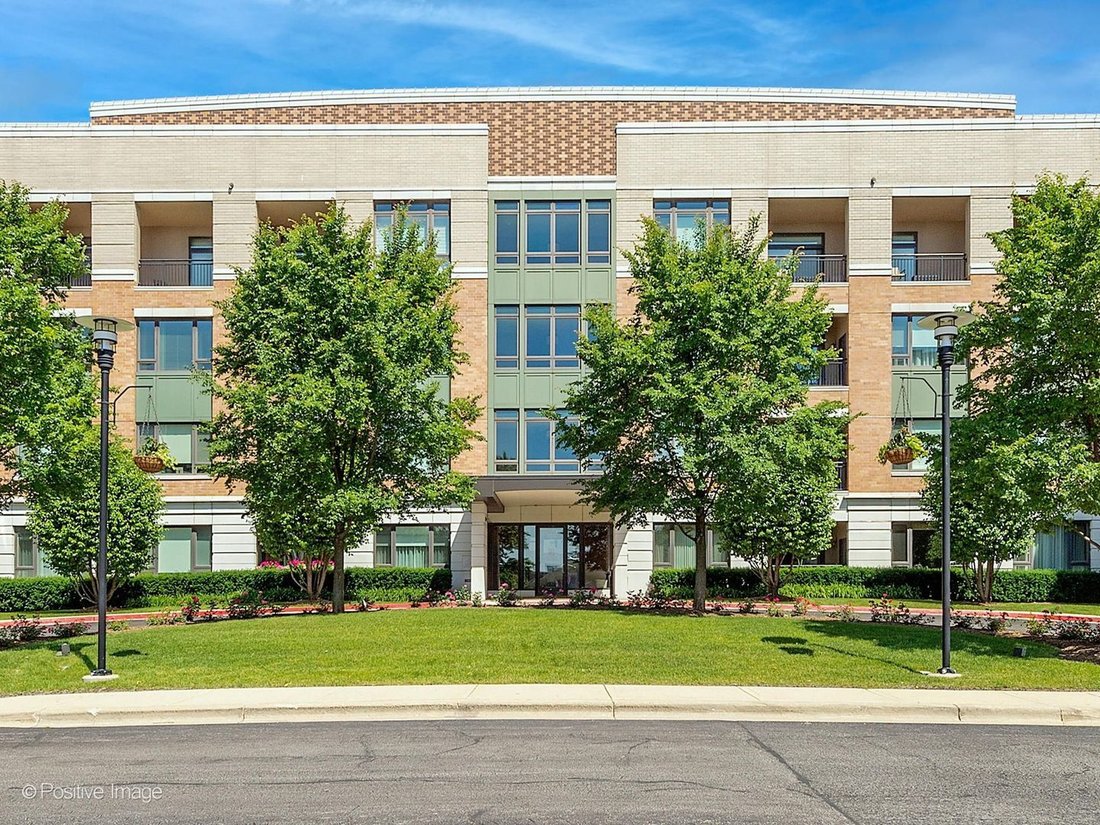 Condo in Burr Ridge, Illinois, United States 2 - 18486005