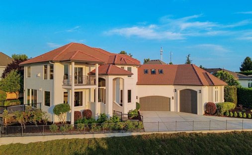 House in Camas, Washington, United States 1
