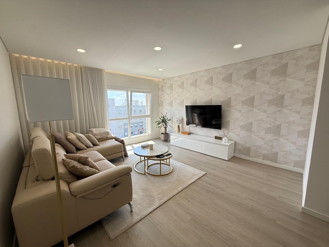 Apartment in Venteira, Lisbon, Portugal 2 - 18486892