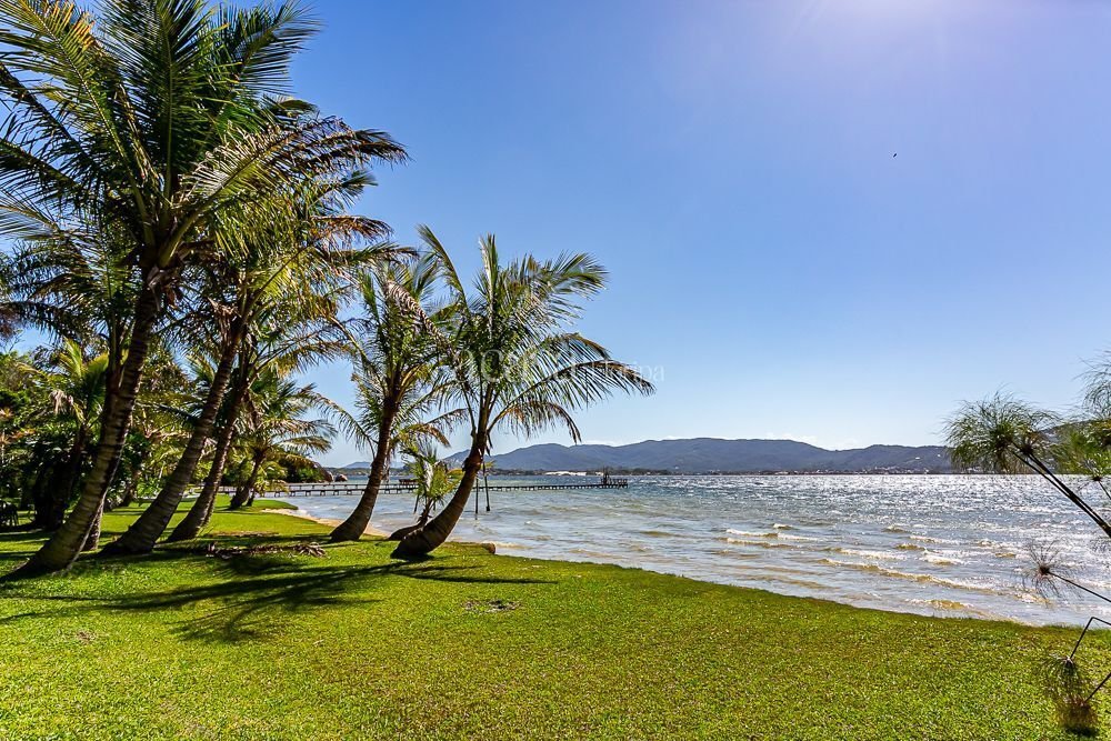 House in Florianópolis, State of Santa Catarina, Brazil 3 - 18486813