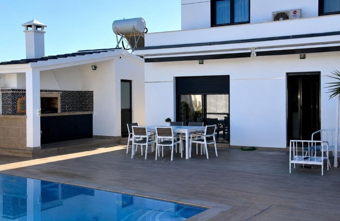 Villa in Pizarra, Andalusia, Spain 2 - 18486801